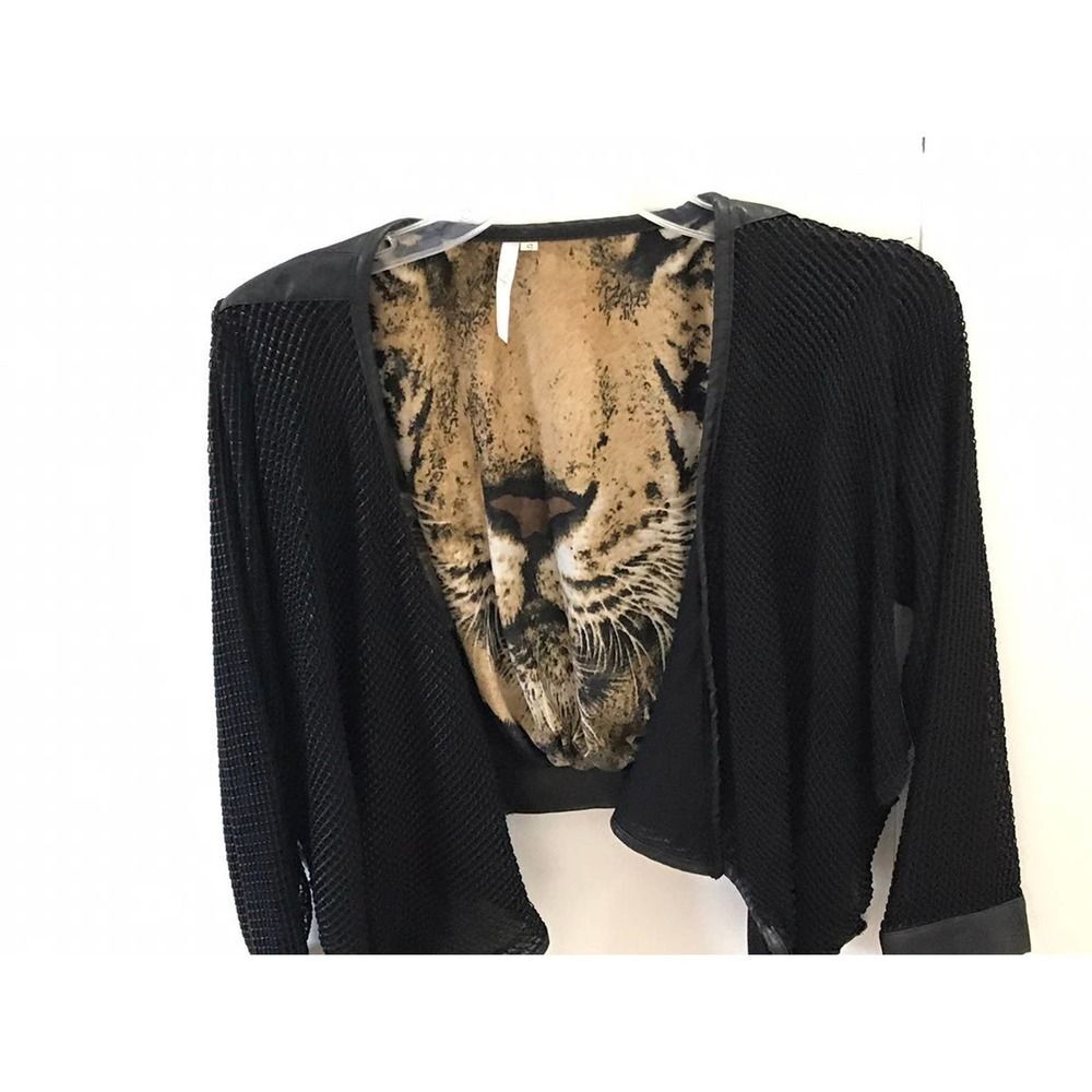36.5 Black cropped, holographic cheetah jacket for women 6P
